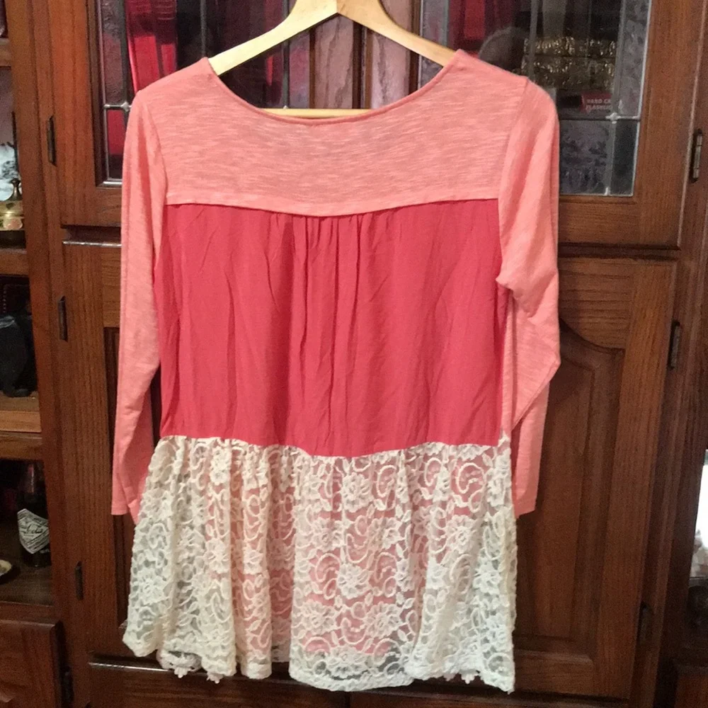 Umgee lace top Size small